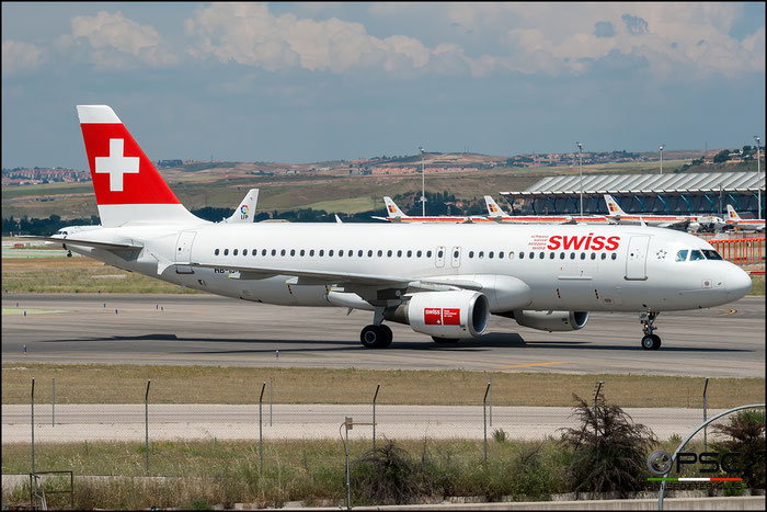 HB-IJP A320-214 681 Swiss International Air Lines @ Madrid Airport 2011 © Piti Spotter Club Verona