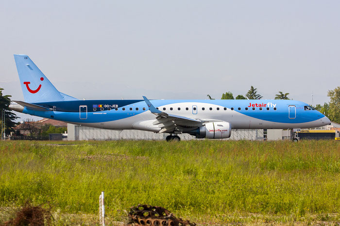 OO-JEB ERJ190STD 19000607 Jetairfly @ Treviso Airport 25.04.2013 © Piti Spotter Club Verona