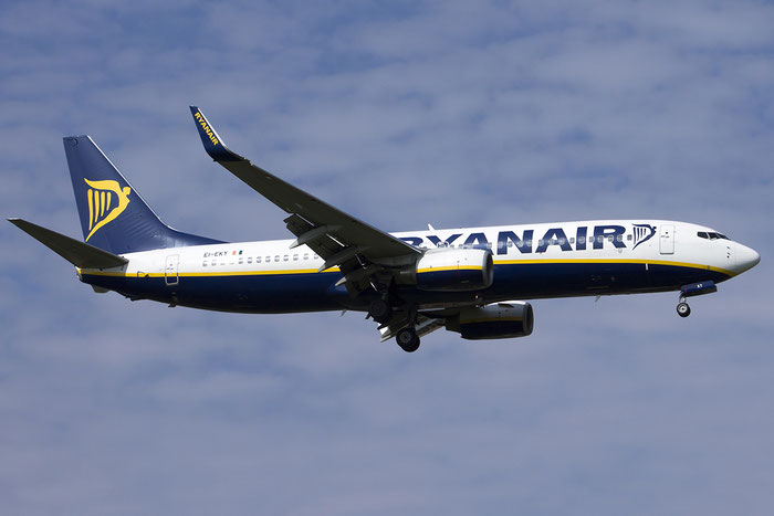 EI-EKY B737-8AS 35031/3230 Ryanair @ Treviso Airport 05.10.2014 © Piti Spotter Club Verona