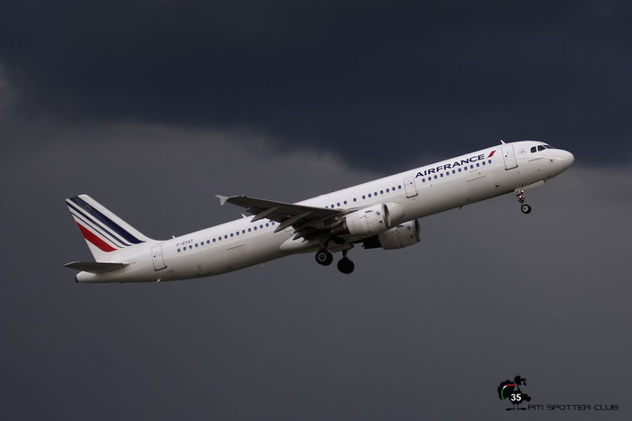 F-GTAT A321-211 3441 Air France @ Manchester Airport 21.06.2015 © Piti Spotter Club Verona