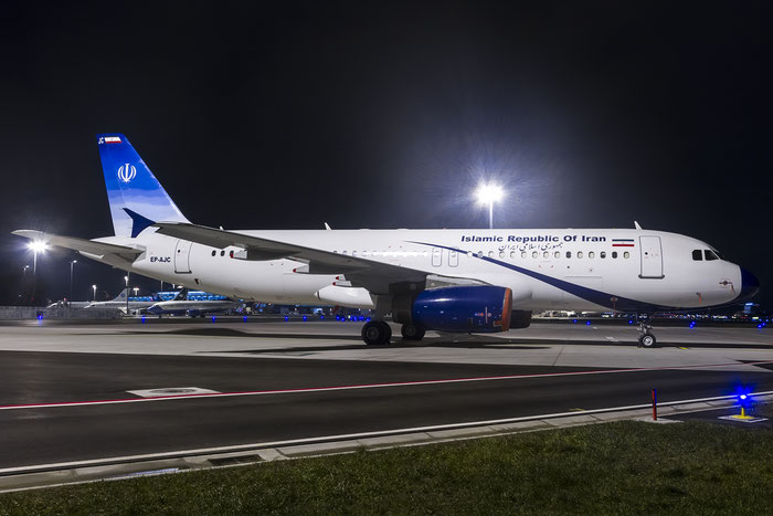 EP-AJC A320-232 530 Government of Iran @ Zurich Airport 01.2015 © Piti Spotter Club Verona