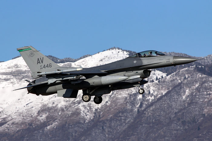 88-0446  AV  F-16CM-40-CF  1C-48  555th FS © Piti Spotter Club Verona 