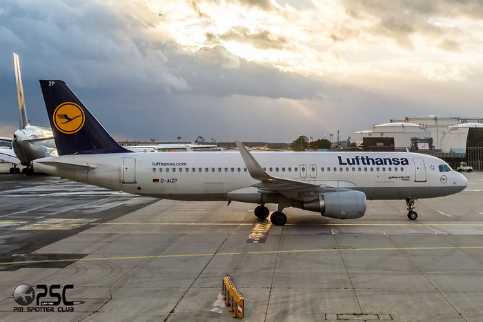 D-AIZP A320-214 5487 Lufthansa @ Frankfurt Airport 22.10.2014  © Piti Spotter Club Verona