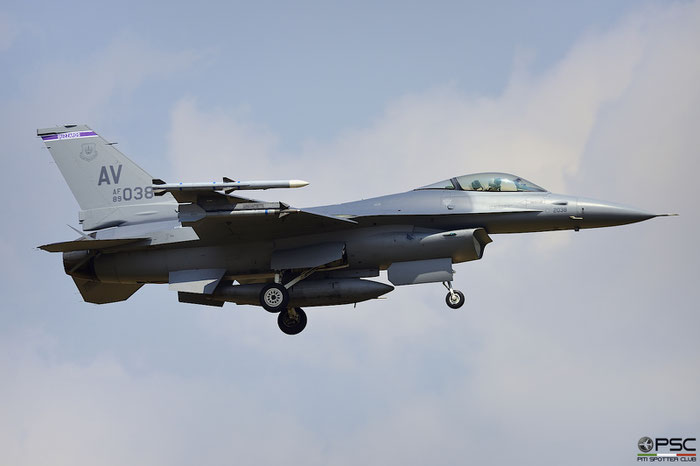 89-2038  AV  F-16CM-40-CF  1C-191  510th FS © Piti Spotter Club Verona 