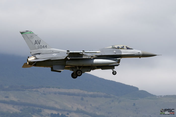 89-2044  AV  F-16CM-40-CF  1C-197  510th FS © Piti Spotter Club Verona 
