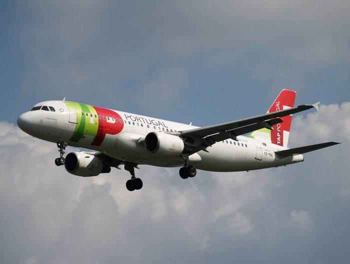 CS-TNL A320-214 1231 TAP Portugal - Transportes Aéreos Portugueses @ London Heathrow Airport 08.2007 © Piti Spotter Club Verona