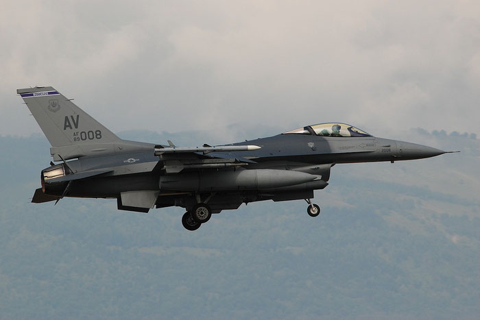89-2008  AV  F-16CM-40-CF  1C-161  510th FS © Piti Spotter Club Verona 