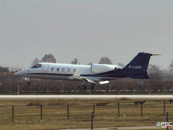 G-LGAR Learjet 60 60-286 TAG Aviation UK @ Aeroporto di Verona 17.02.2007  © Piti Spotter Club Verona