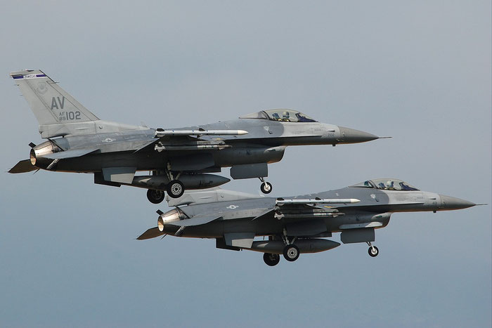89-2102  AV  F-16CM-40-CF  1C-255  510th FS © Piti Spotter Club Verona 