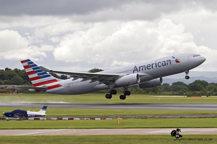 N288AY A330-243 1441 American Airlines @ Manchester Airport 21.06.2015 © Piti Spotter Club Verona