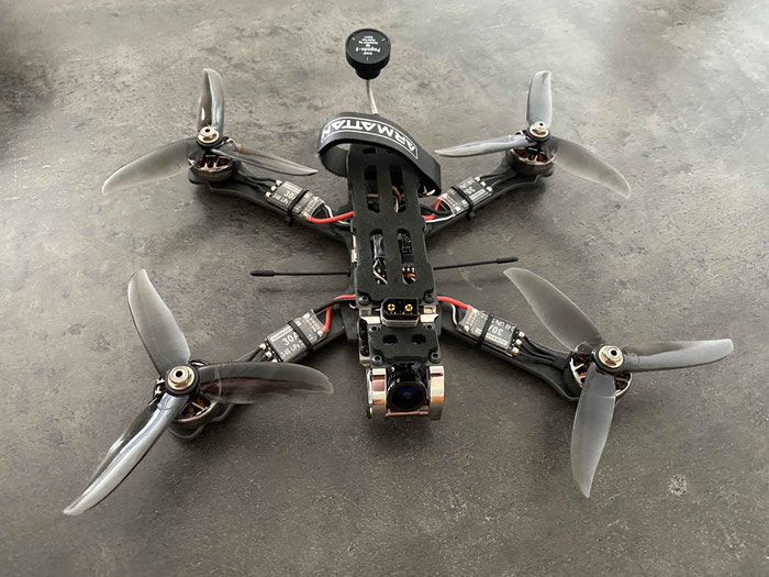 ZMR180, racer 4S