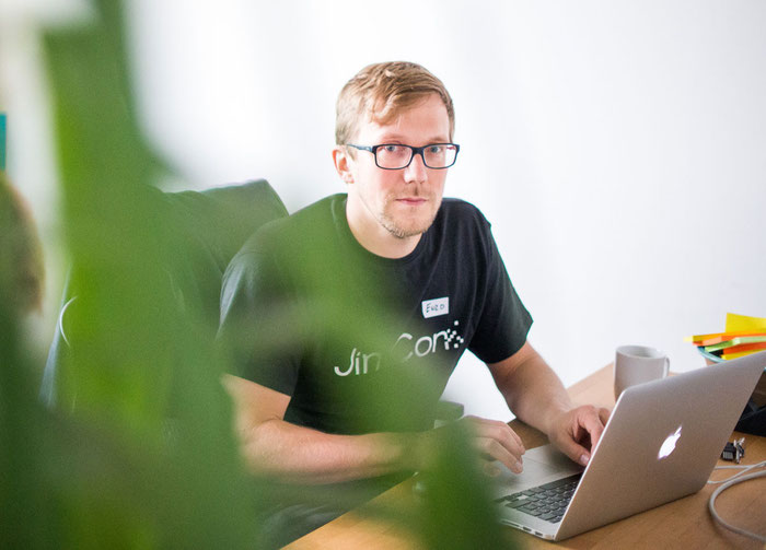 Photo de Enzo, responsable des tests utilisateur chez Jimdo