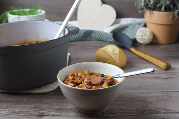 Bohnen mit Speck á la Bud Spencer aus dem emaillierten gusseisernen Topf von Pampered Chef im Onlineshop