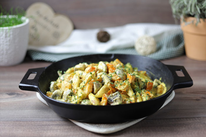 Schupfnudeln, Kürbis und Champignons mit Schmand in der gusseisernen Pfanne von Pampered Chef aus dem Onlineshop