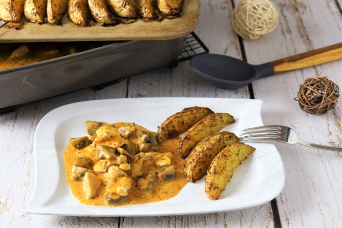 Hähnchengeschnetzeltes aus dem Ofen mit Kartoffeln