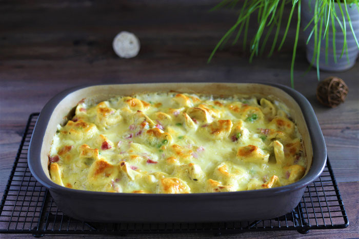 Tortellini-Auflauf mit Schinken, Frischkäse und Mozzarella in der großen Ofenhexe von Pampered Chef aus dem Onlineshop