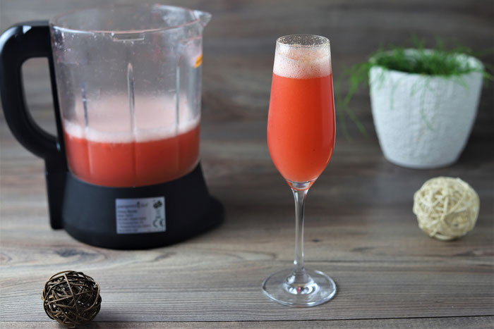 Erdbeer Sekt aus dem Deluxe Blender von Pampered Chef im Onlineshop bestellen