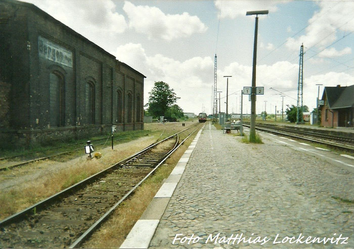 Mein Damaliger 628 Auf Meiner Heimatstrecke Bergen auf Rügen -Lauterbahc Mole Bei Der Einfahrt In Den Bahnhof Bergen auf Rügen Im Jahr 1999