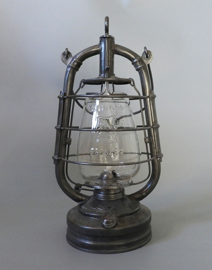 KAESTNER & TOEBELMANN*PANZER CUIRASS*COLIBRI KEROSENE LANTERN