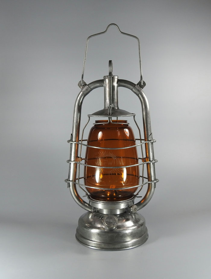 RHEWUM ST 2 KEROSENE LANTERN - RHEWUM ETCHED AMBER GLOBE