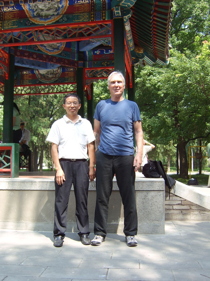 Dr. XU HONGTAO Arzt an der XI YUAN KLINIK Peking und Creator des GUIGEN GONG