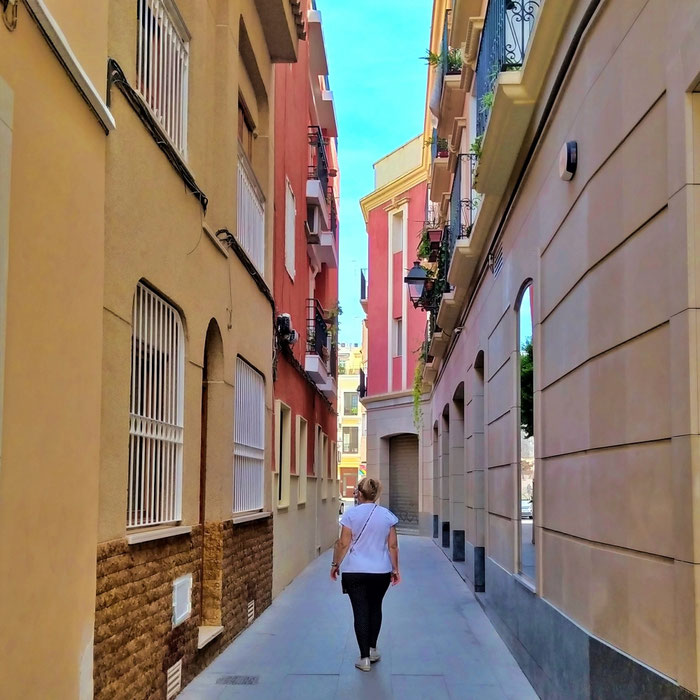 Por las estrechas calles del Raval
