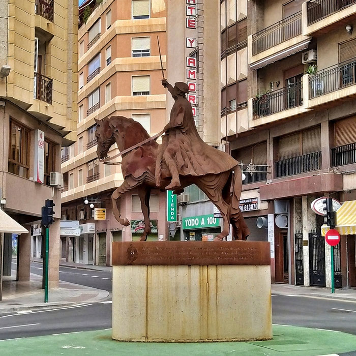 Monumento a Francesc Cantó y la Venida de la Virgen