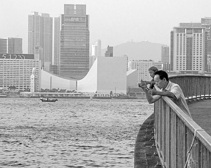 Private Angler am Hafen von Hong Kong. Foto: Klaus Schoerner