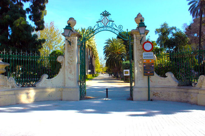 Entrada principal a los jardines del Real de Valencia