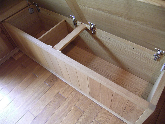 ナラの収納ベンチ＆ブックシェルフ（横浜市・G様邸） - 無垢の家具工房ひょうたん蔵