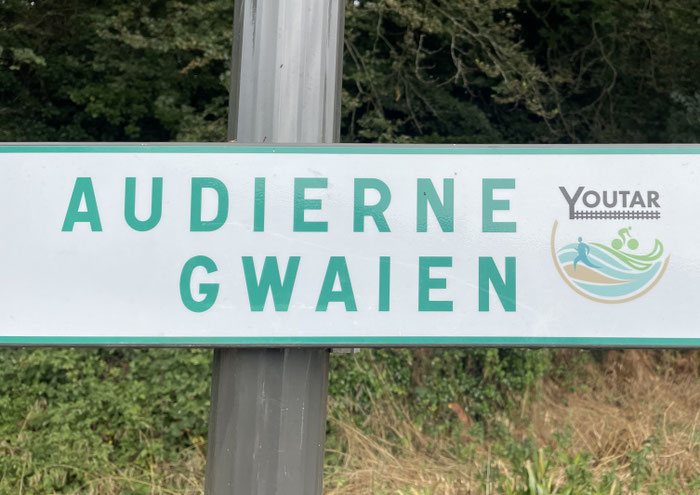 Start des Fahrradwegs Youtar in Audierne, Cap Sizun, Bretagne, Hinweisschild