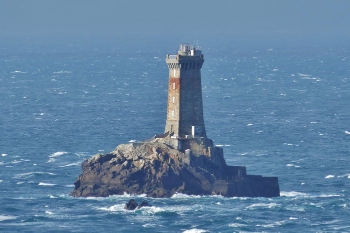 Leuchtturm La Vieille, vor der Pointe du Raz, Cap Sizun, Plogoff, Bretagne