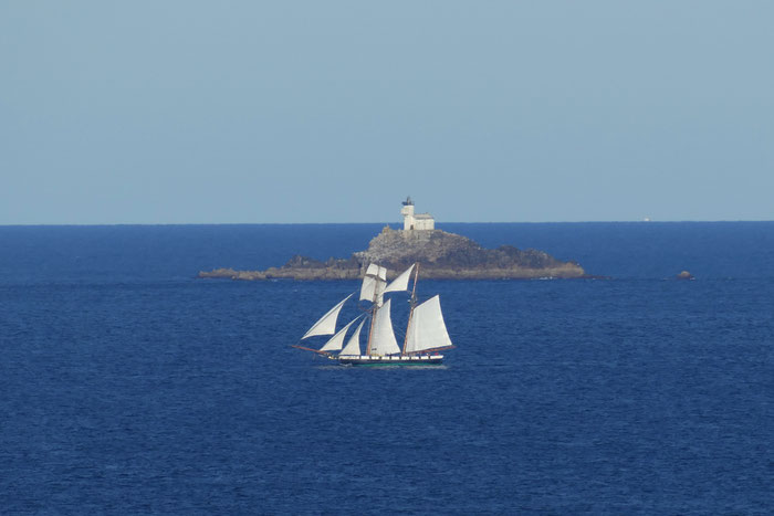 Der Phare de Tévennec, Baie des Trépassés, Pointe du Raz, Cap Sizun