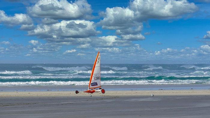 Strandsegeln in der Bucht von Audierne, auf 10 Kilometern Sandstrand, Penhors