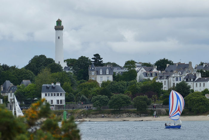 Bénodet, der Leuchtturm, Blick hinüber auf Bénodet von Sainte-Marine