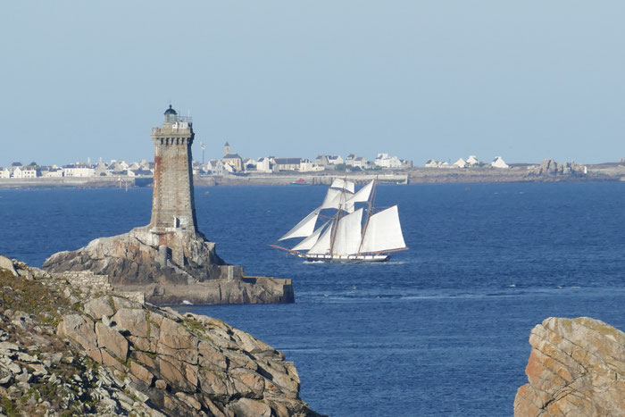 Phare de la Vieille, Pointe du Raz, Cap Sizun, Île de Sein, Segelschiff