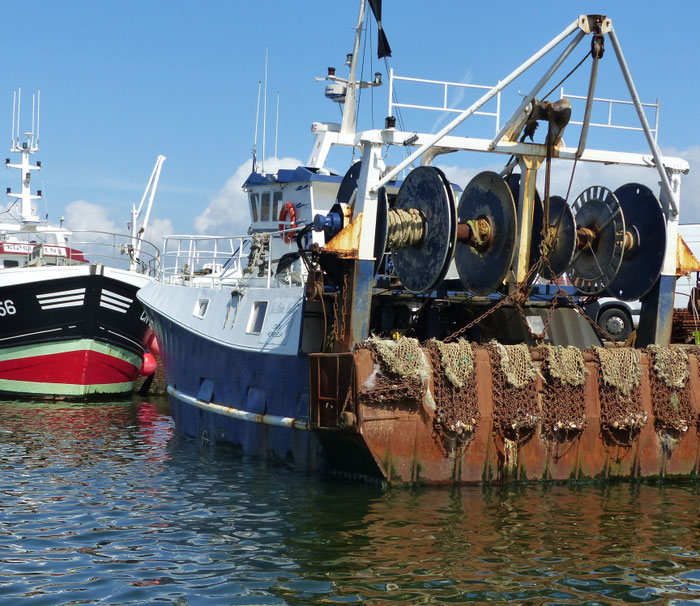 Fischerboote im Hafen von St. Guénolé, Pays Bigouden