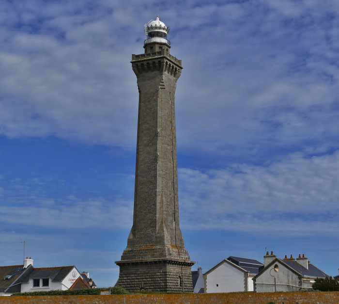 Der Leuchtturm Phare d'Eckmühl. Penmarc'h, Finistère, Bretagne