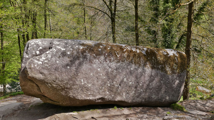 Huelgoat, Zauberwald, La Roche Tremblante, der Zitternde Stein, Bretagne, Frankreich