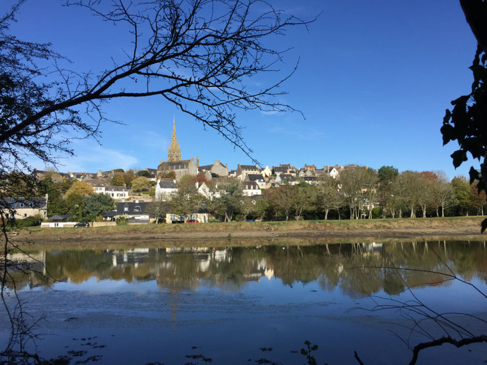 Pont-Croix, Cap Sizun, am Gezeitenfluß Goyen gelegen. Kajaktour ab Audierne, Plouhinec