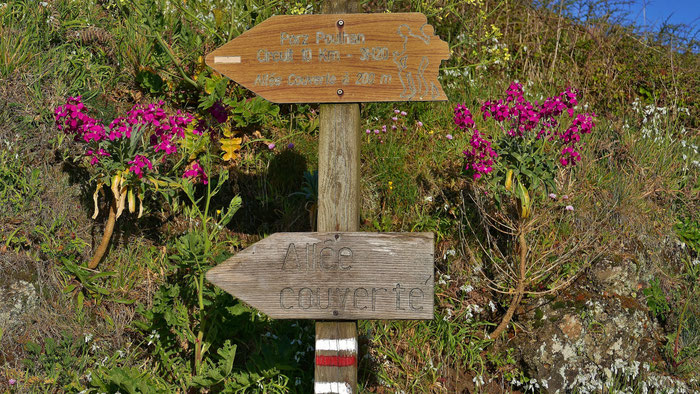 Wandern am Cap Sizun, Küstenwanderweg GR 34, Beschilderung Pors Poulhan
