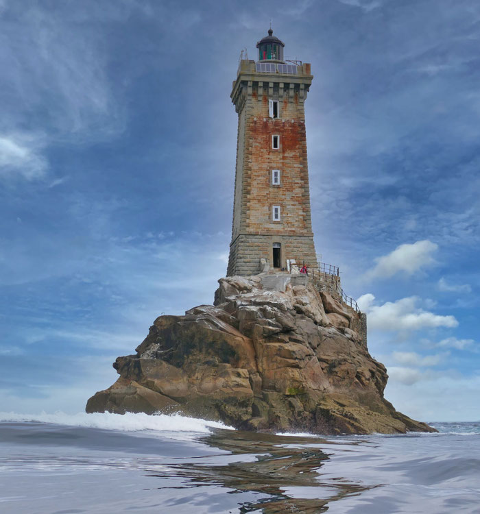 Leuchtturm La Vieille, Pointe du Raz, Cap Sizun, Bretagne, vom Meer aus gesehen