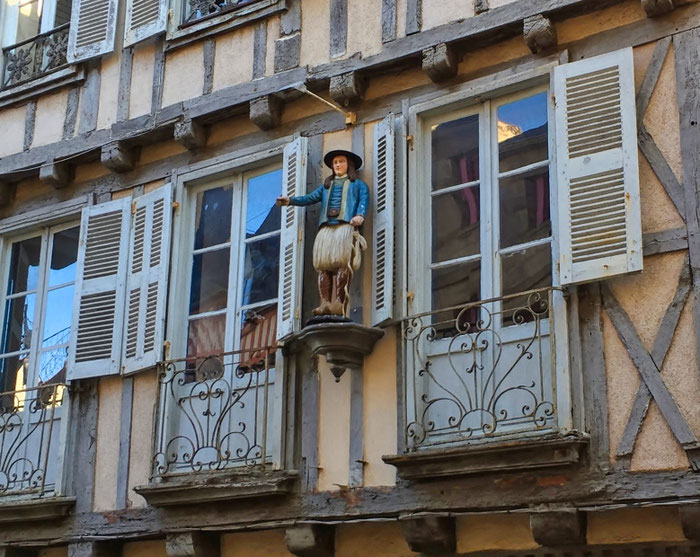 Quimper, alte Fachwerkhäuser, Schnitzereien, Figuren, Bretagne, Cornouaille