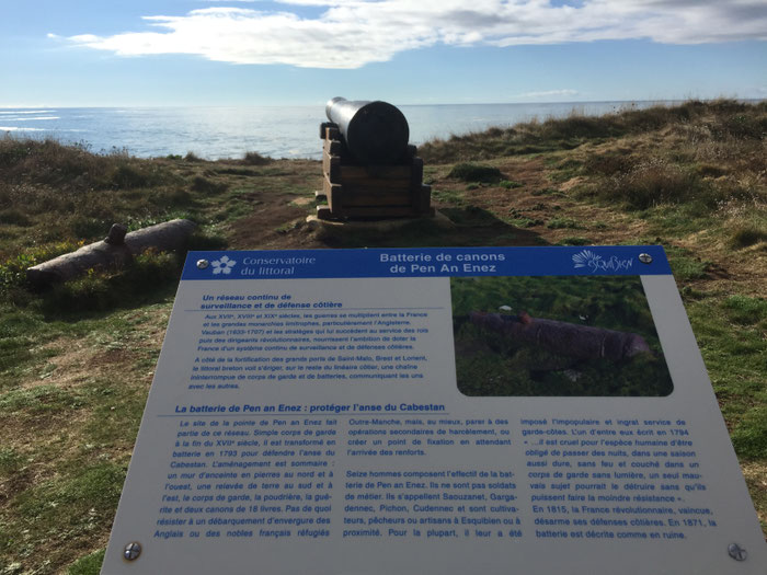 Audierne Esquibien, Trez Goarem, Wandern am Meer, Cap Sizun, Bucht von Audierne, GR34, Kanonen, Pen an Enez