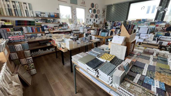 Buchladen Monsieur Papier, Plogoff, Pointe du Raz, Cap Sizun, Buchladen und Café