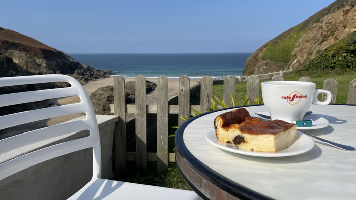 Pors Théolen, Cap Sizun, Bretagne, La buvette de Pors Théolen, Far Breton