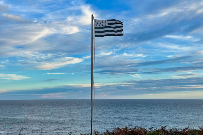 Gwen Ha Du, Weiss und Schwarz, die Flagge der Bretagne