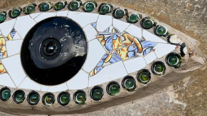 Das beschädigte Auge von Pierre Chanteau an der Pointe de Brézellec