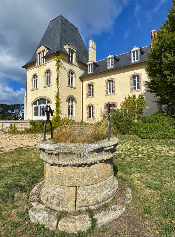 Île Tristan, Douarnenez, ehemaliges Herrenhaus der Sardinenfabrik