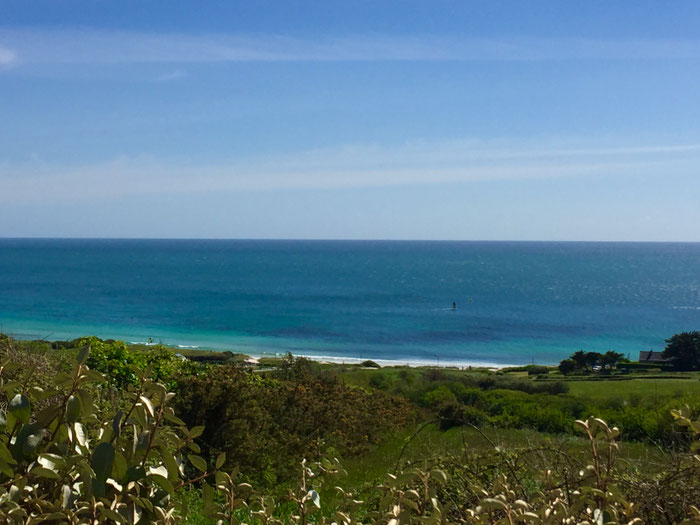 Ausblick vom Garten über das Naturschutzgebiet zum Strand von Mesperleuc vom Ferienhaus Ker Armor aus